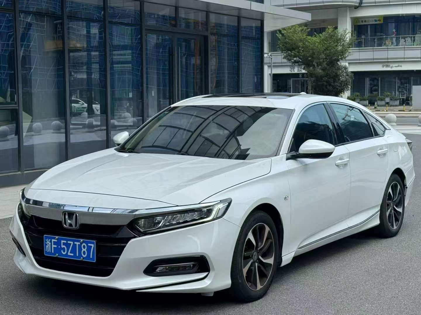Honda Accord 1.5T Automatic Sunroof 3