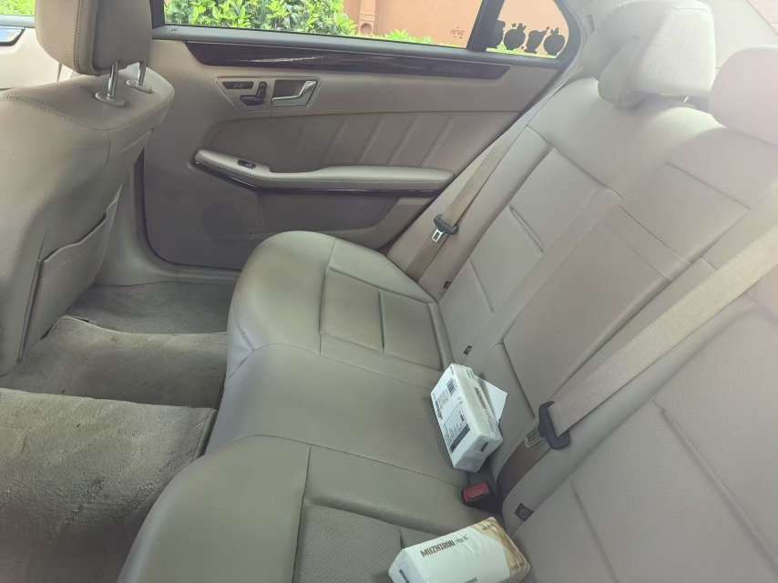 Mercedes-Benz E-Class E260 3
