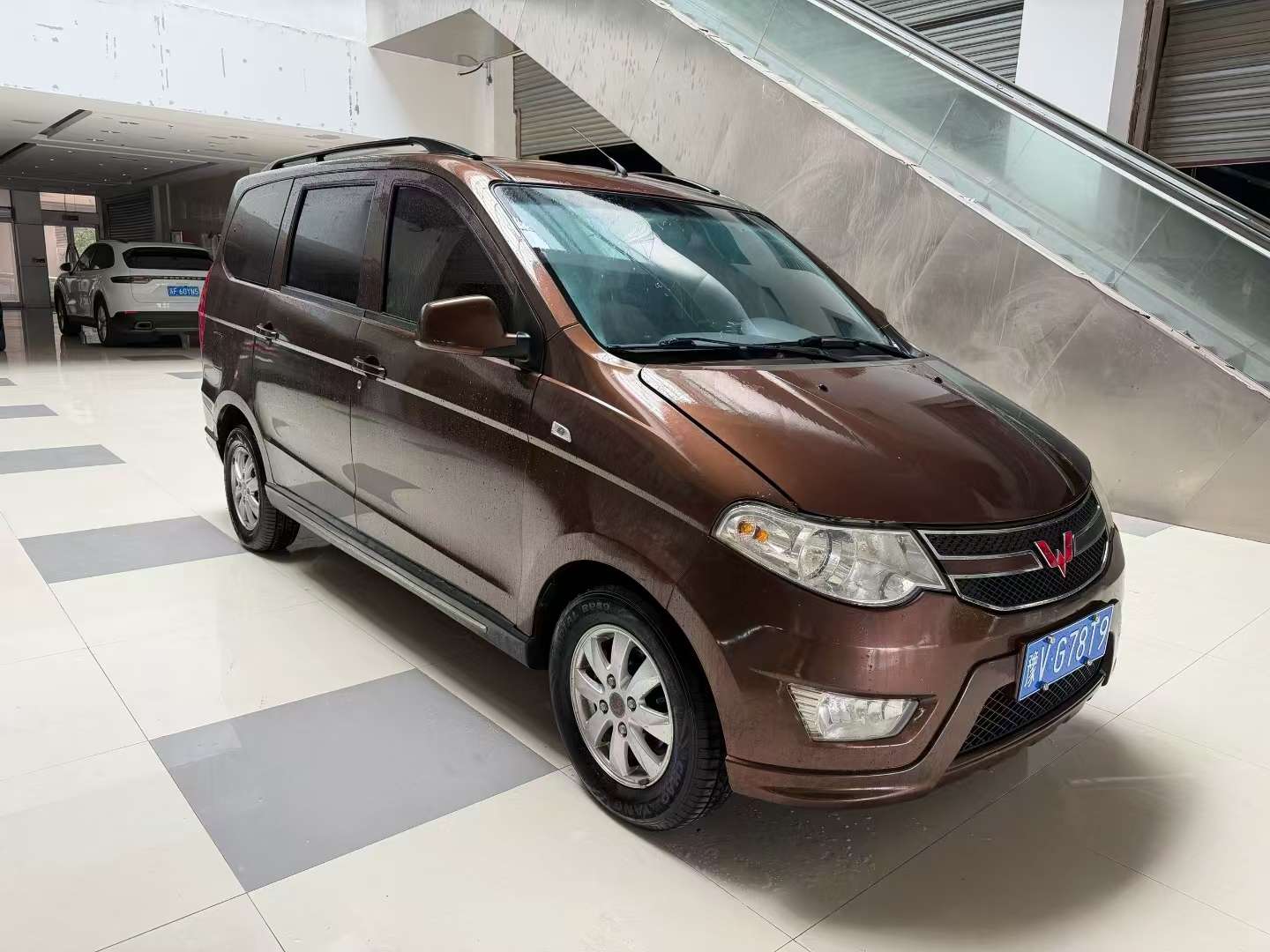 Wuling Hongguang S 7-Seater Commercial 3