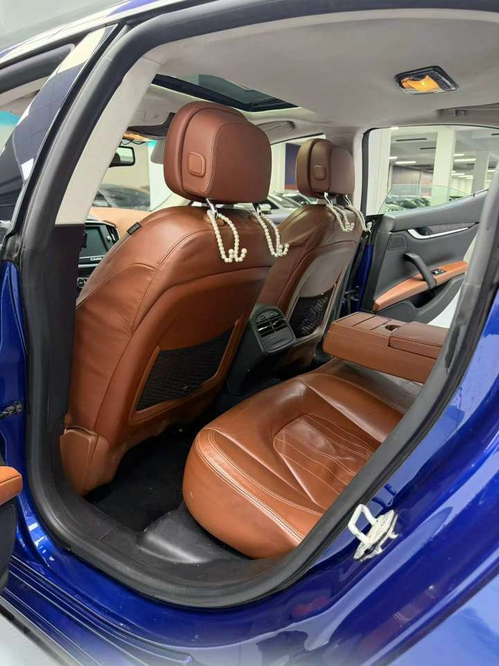 Maserati Ghibli 9
