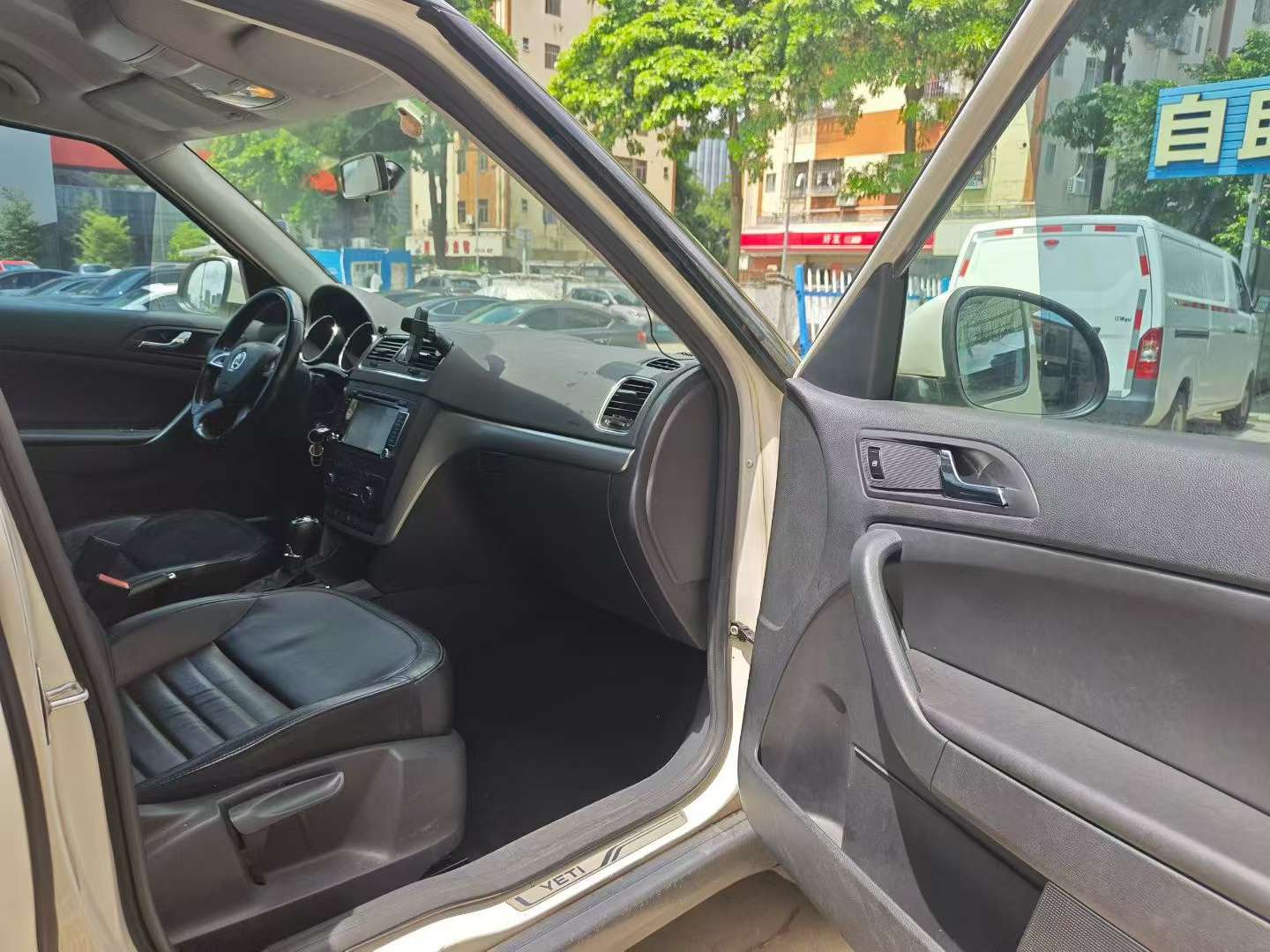 Skoda Yeti 1.8TSI DSG Polar Edition 6