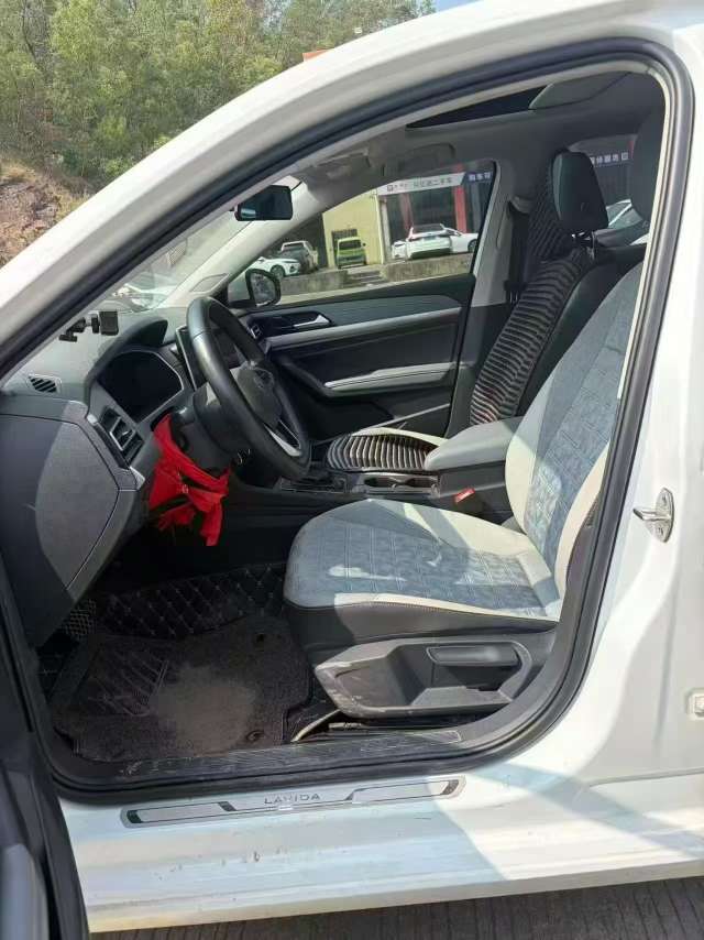 Volkswagen Lavida 2023 1.4T Manyi Edition 6