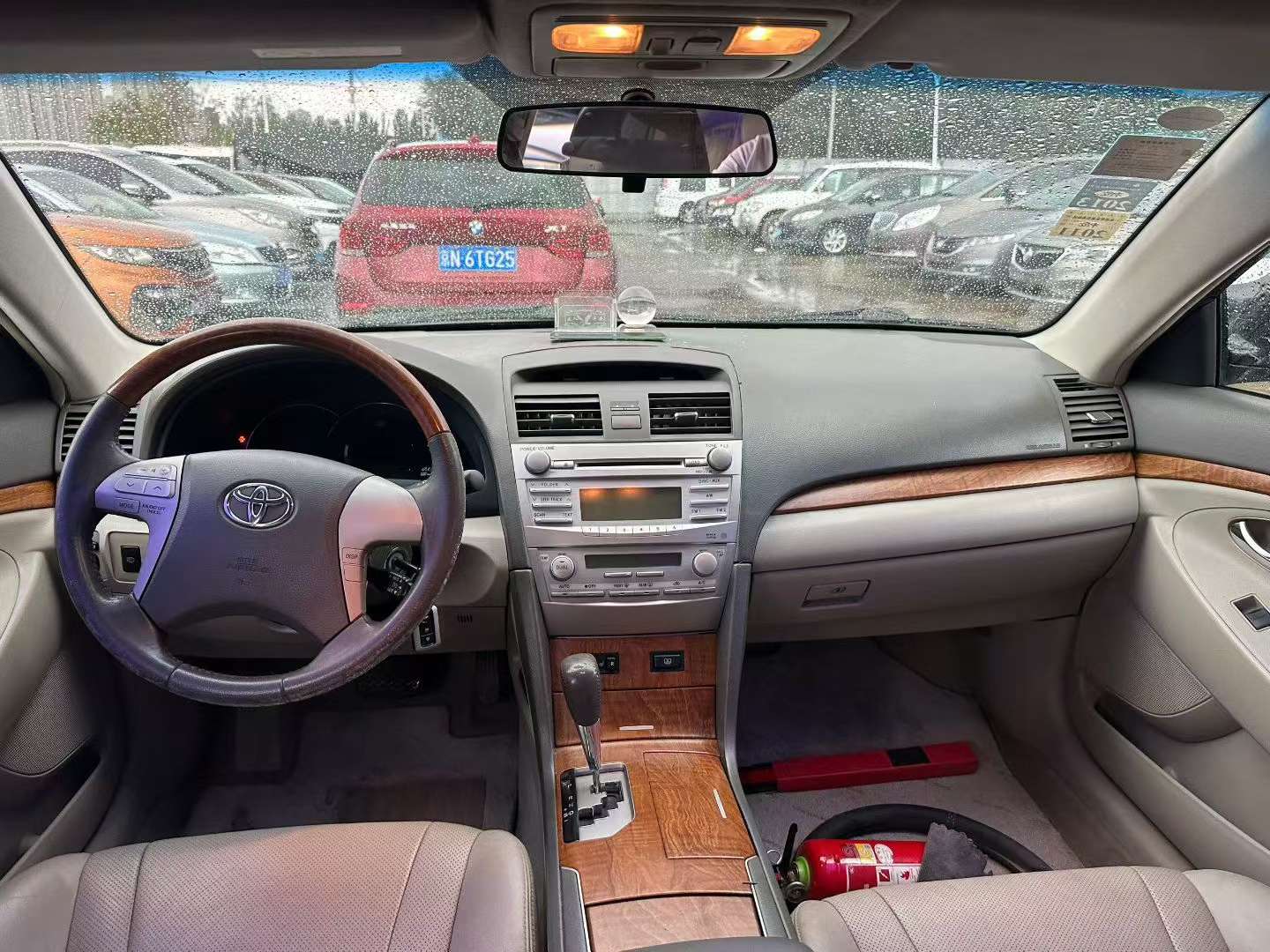 Toyota Camry 2.4G Automatic Sunroof 2