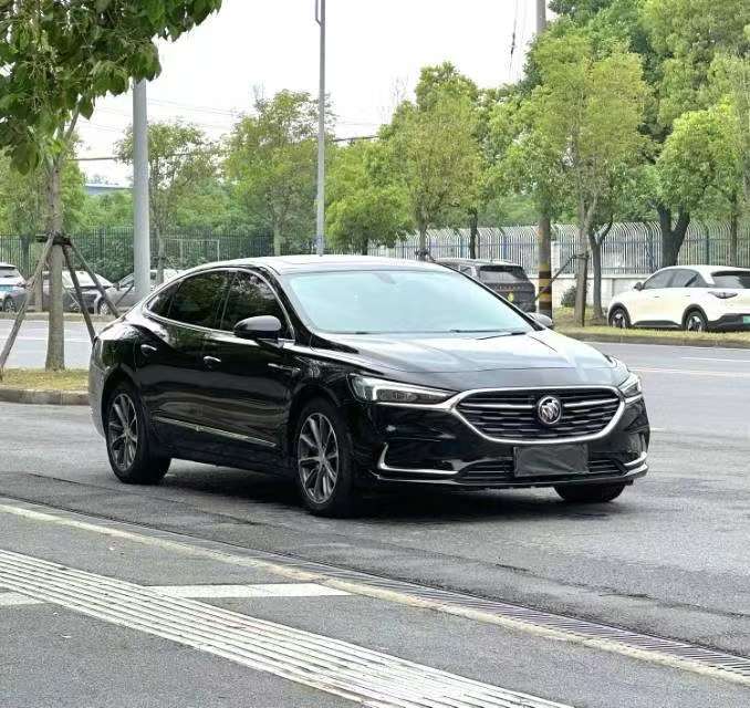 Buick LaCrosse 2.0T 652 Luxury 2