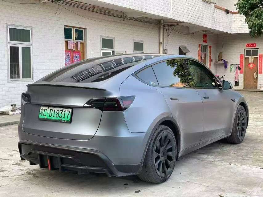 Tesla Model Y 2021 Model Y Standard Range 4