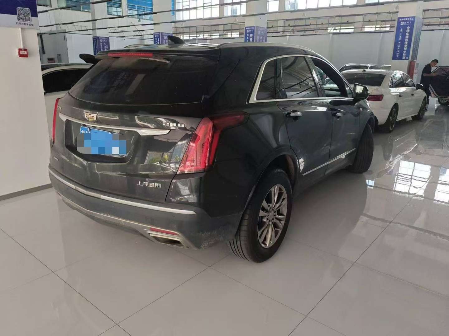 Cadillac XT5 2.0T 28T AWD Luxury 4