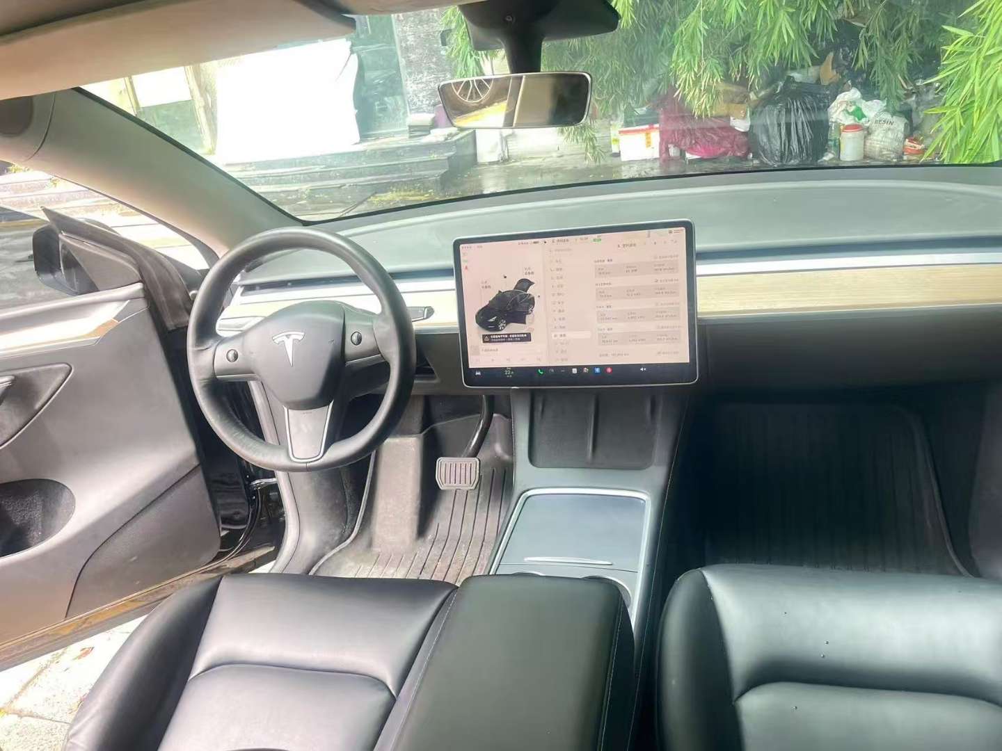 Tesla Model Y Rear-Wheel Drive Edition 5