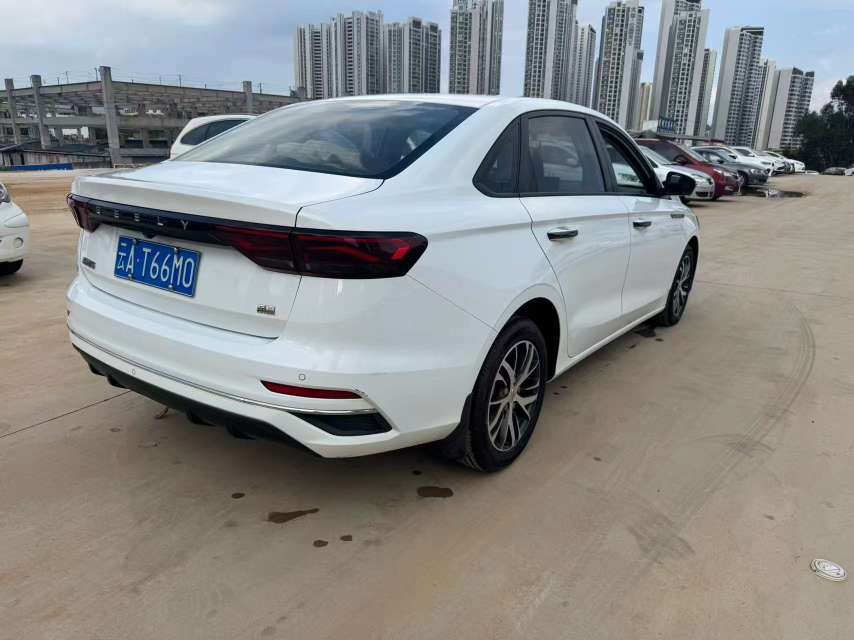 Geely Emgrand 2022 Manual 1.5L 6