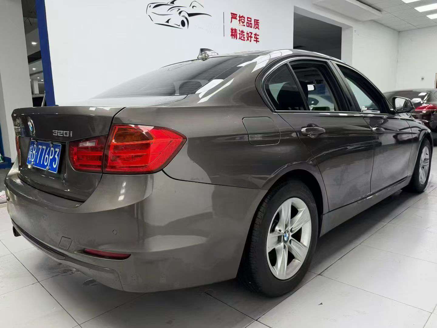 BMW 3 Series 2013 320i