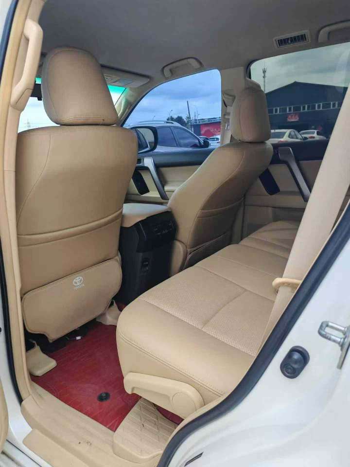 Toyota Prado Middle East 2700 5