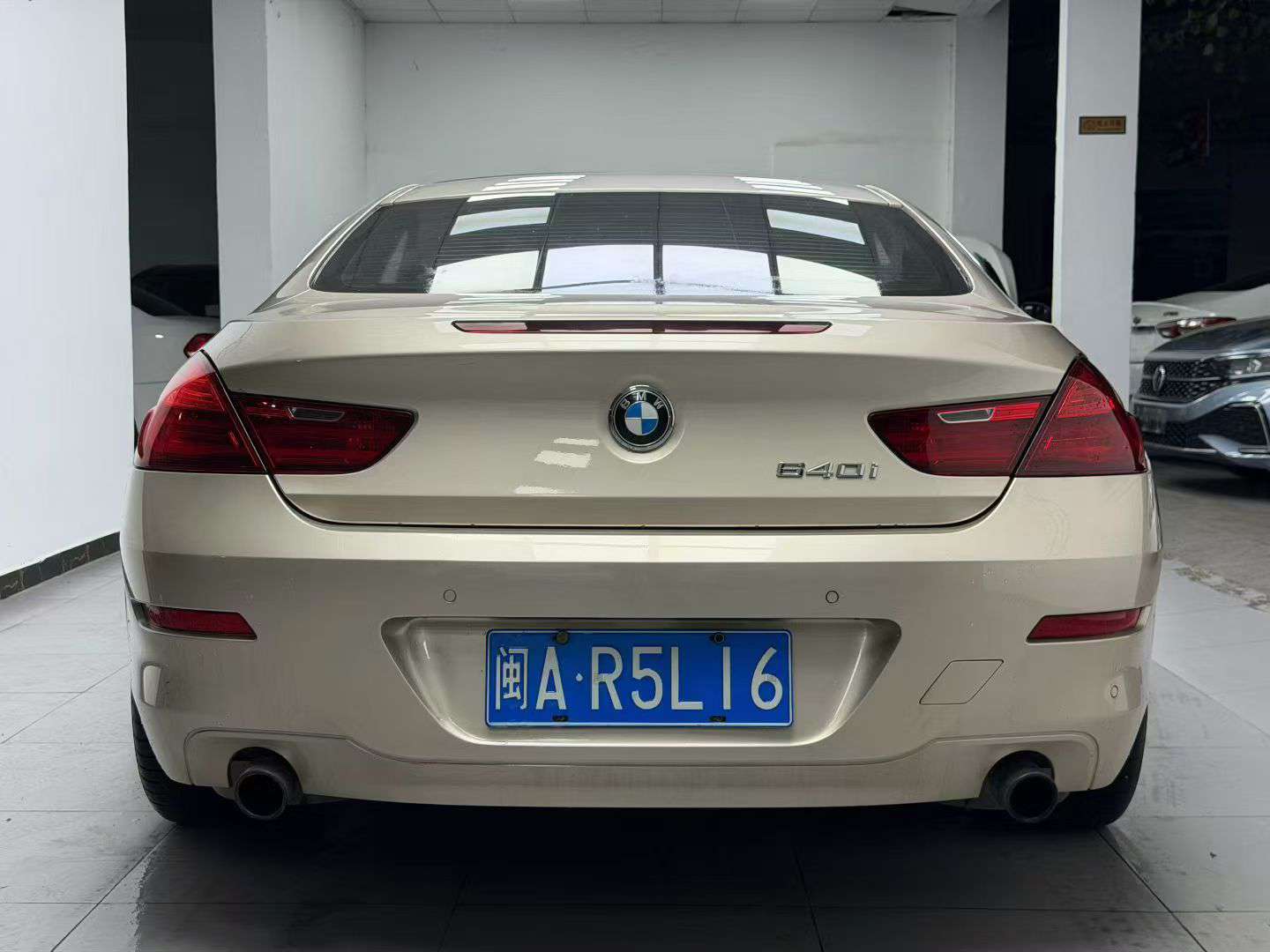 BMW 6 Series 640i (Imported) 8