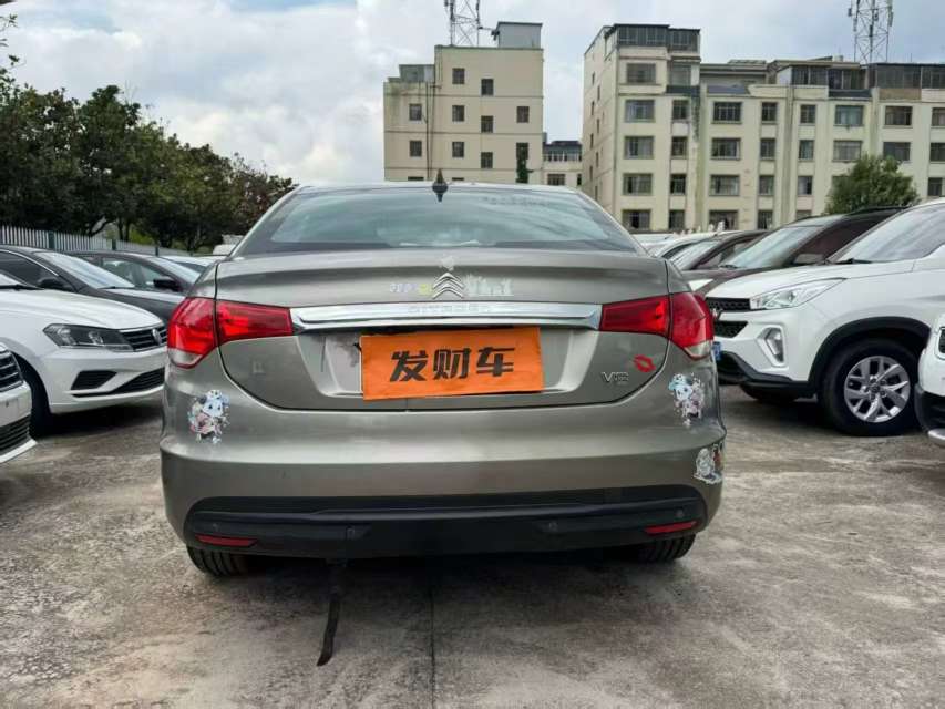 Citroën C4L 1.8 Automatic 8