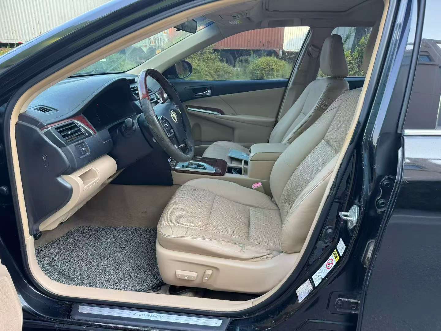 Toyota Camry 2.5G Luxury Edition 4