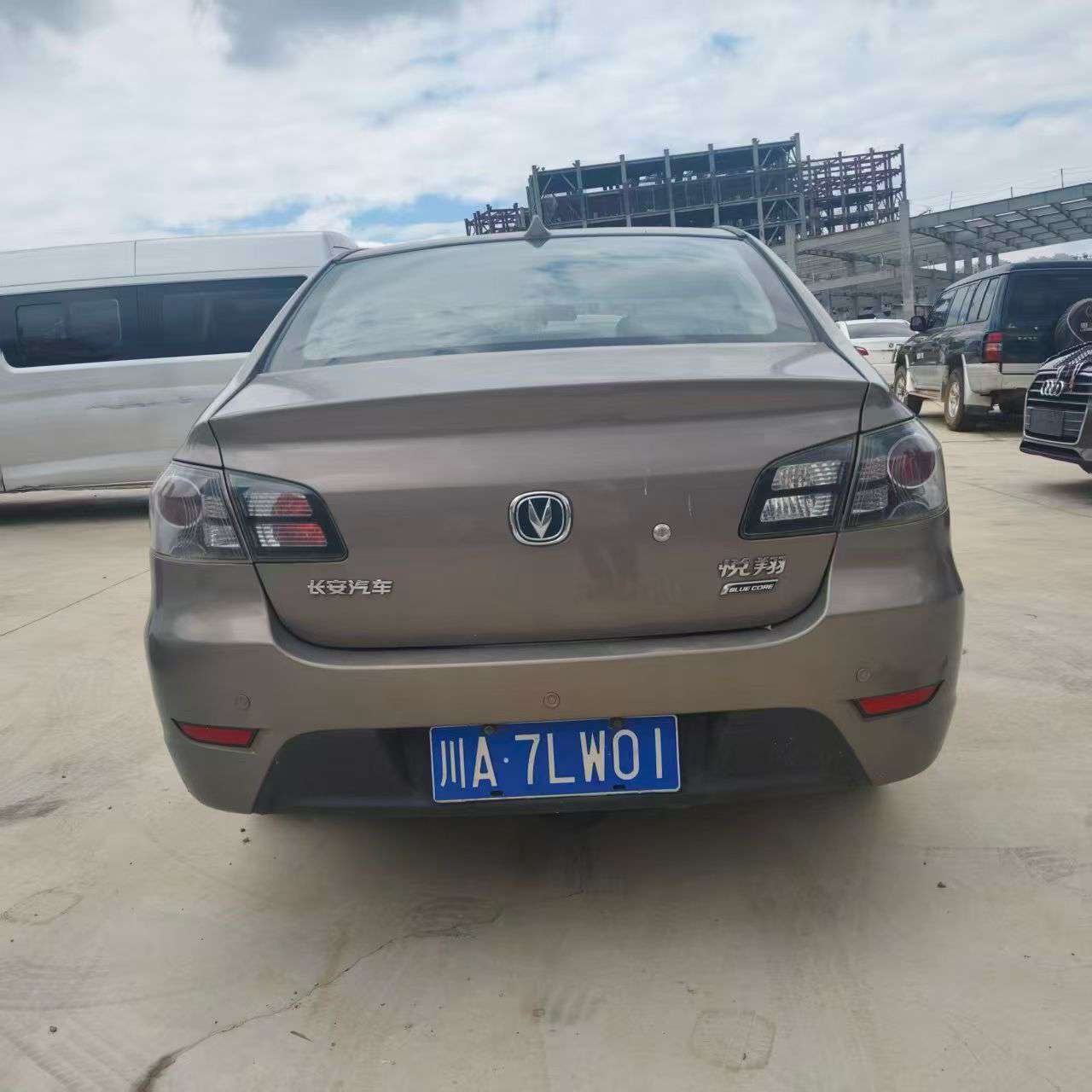 Changan YueXiang 4
