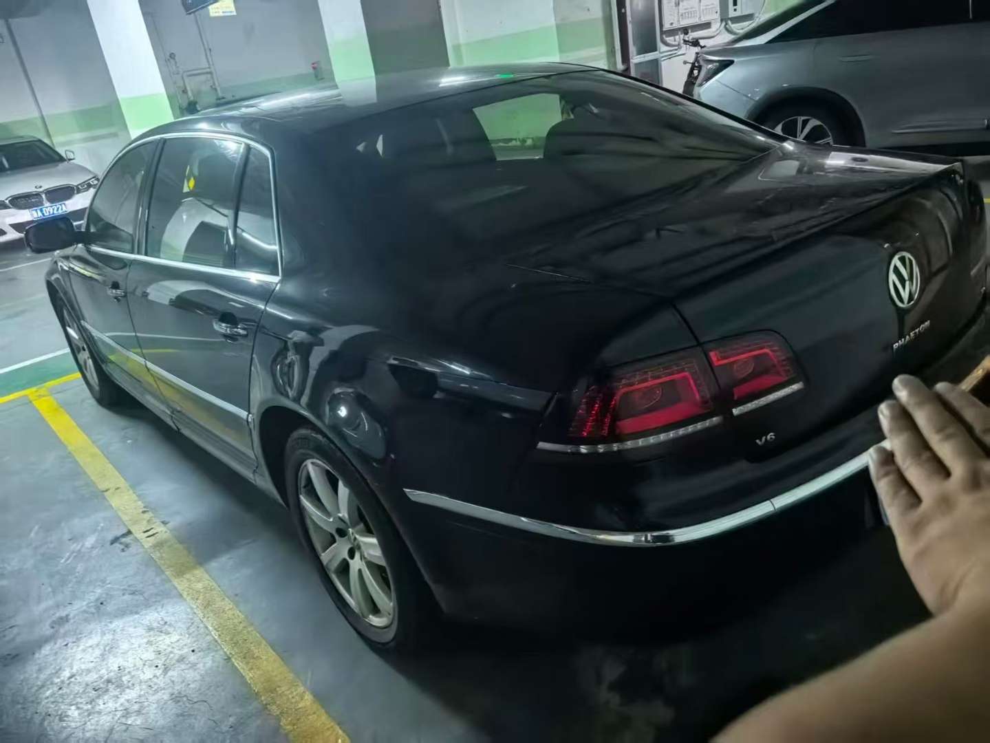 Volkswagen Phaeton 3.0L Executive 3