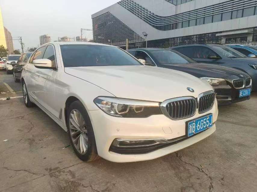 BMW 5 Series 525Li Luxury Package