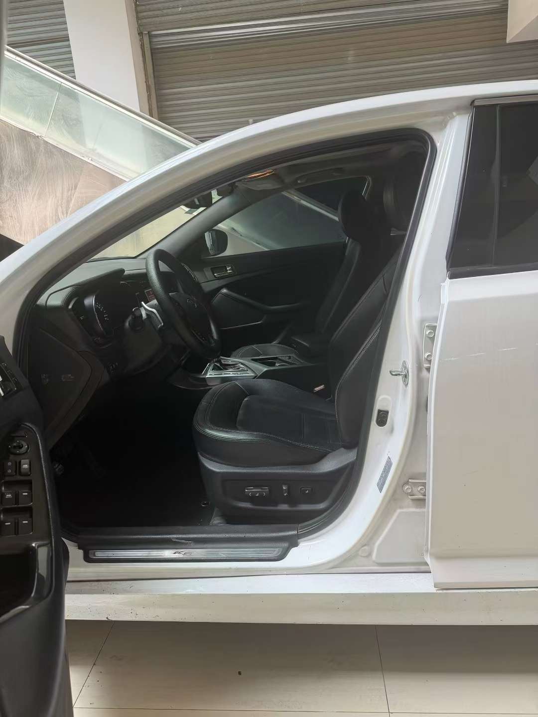 Kia K5 4