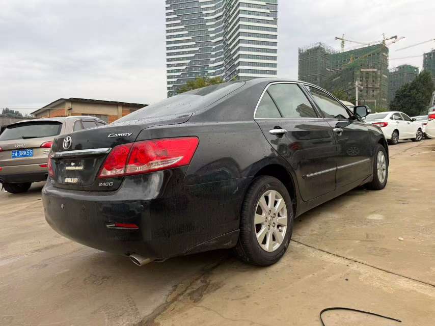 Toyota Camry 5