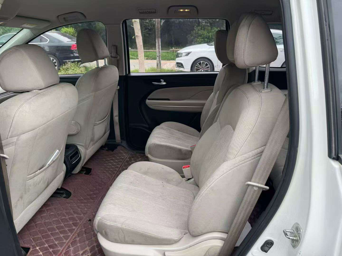 GAC Trumpchi M6 1.5T Elite MPV 6