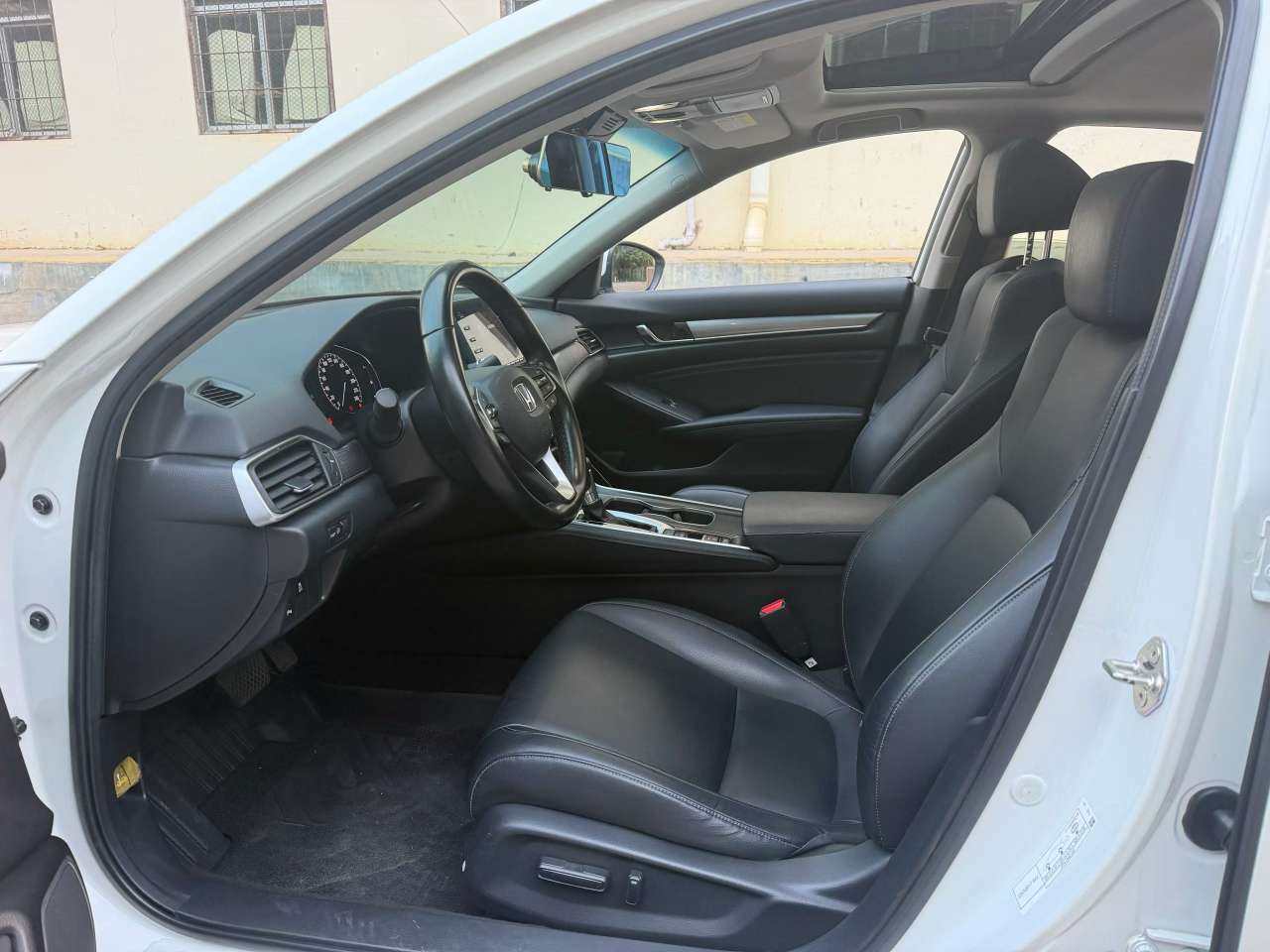 Honda Accord 1.5T 260 Luxury Edition 4
