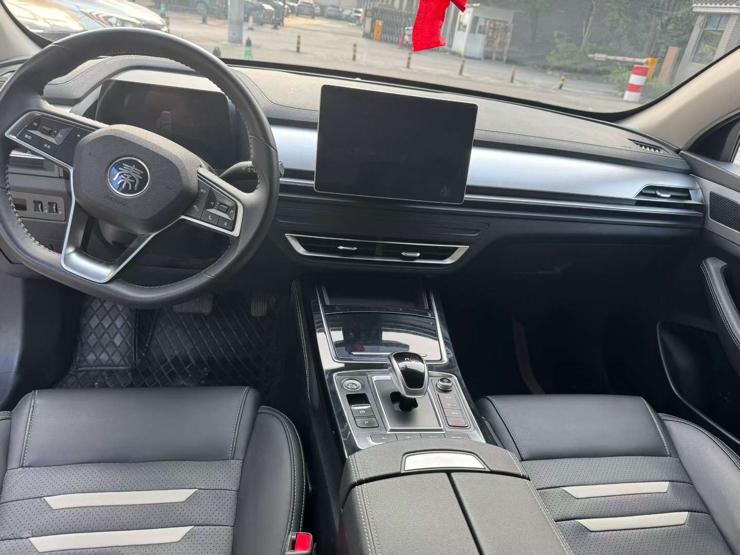 BYD Qin Pro 2019 1.5T Plug-in Hybrid 6