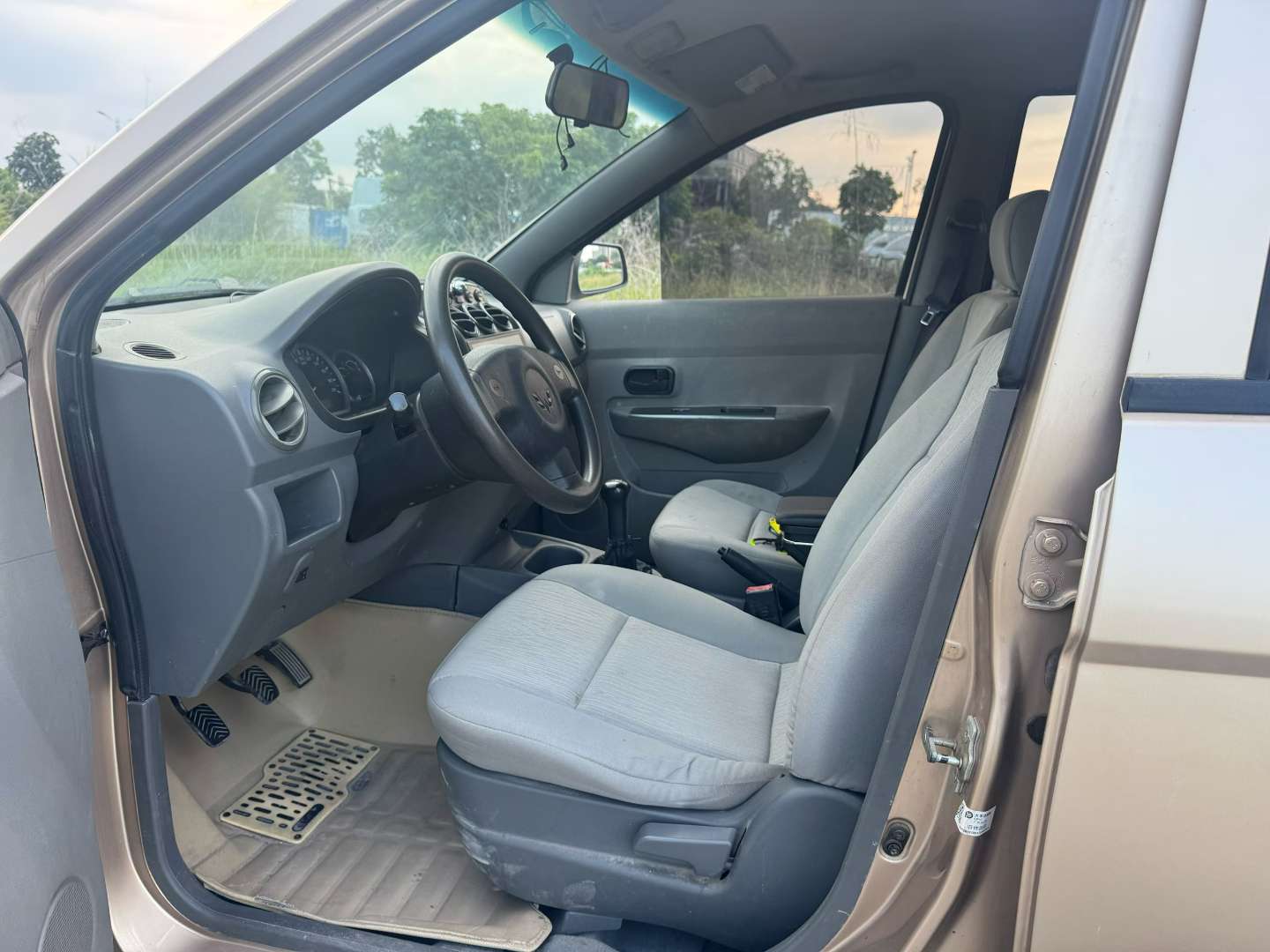 Wuling Hongguang 2014 1.5 Manual 8