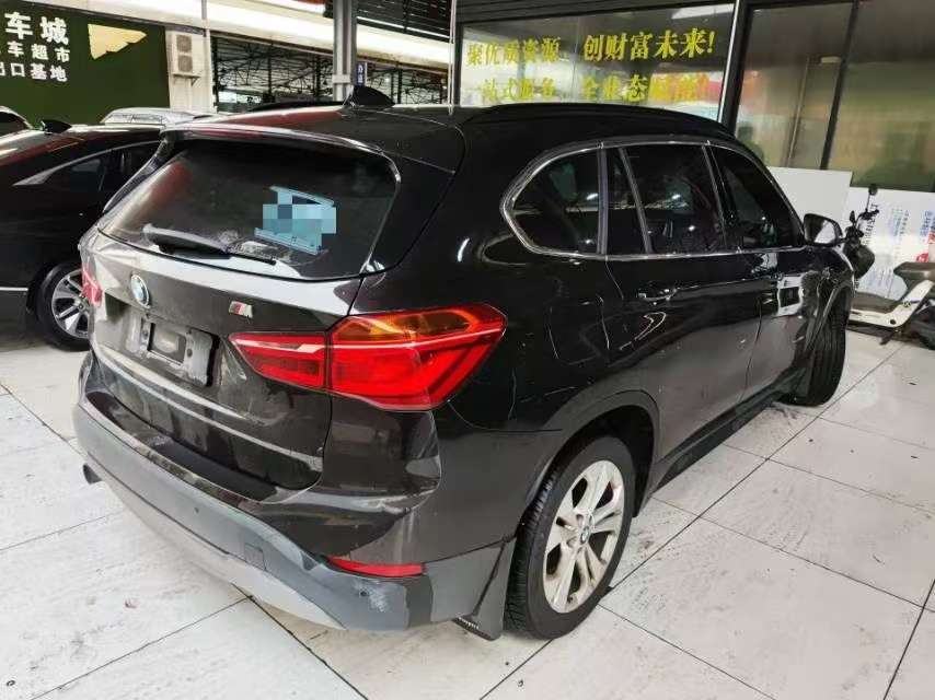 BMW X1 sDrive18Li Luxury Edition 1.5T 4