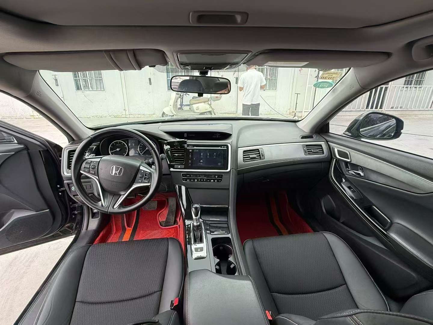 Honda Spirior 2.0L Automatic Sunroof 9