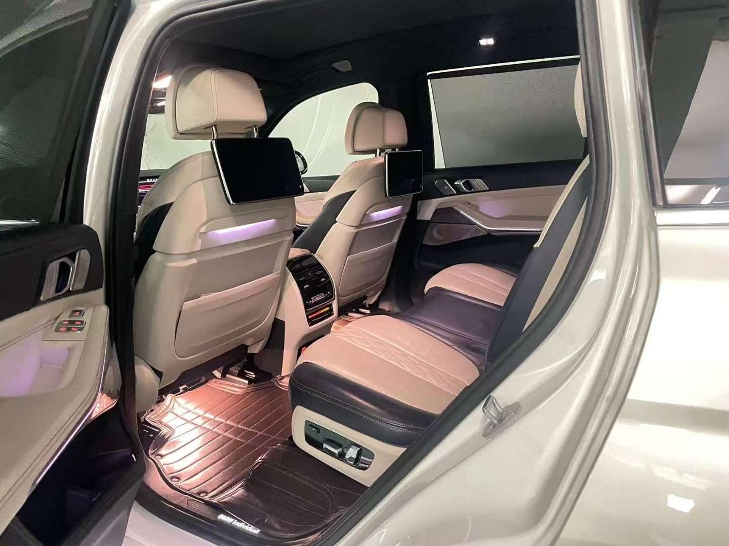 BMW X7 2019 xDrive40i 3.0 Luxury Edition Luxury Package 8