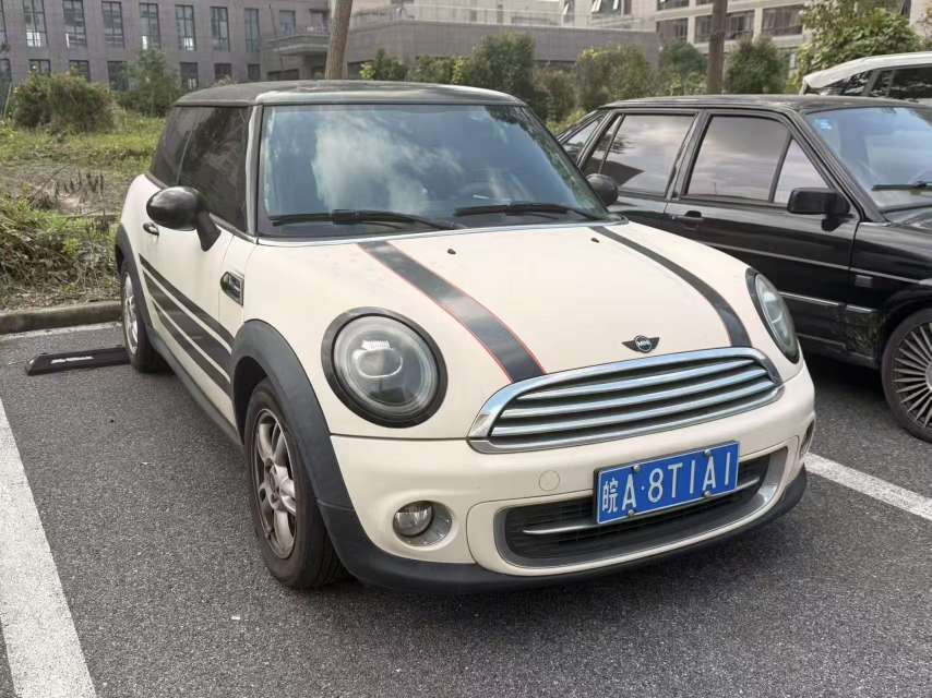 BMW MINI 8