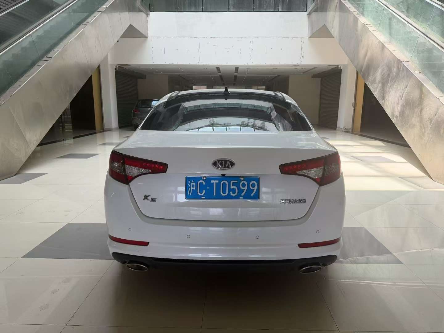 Kia K5 8