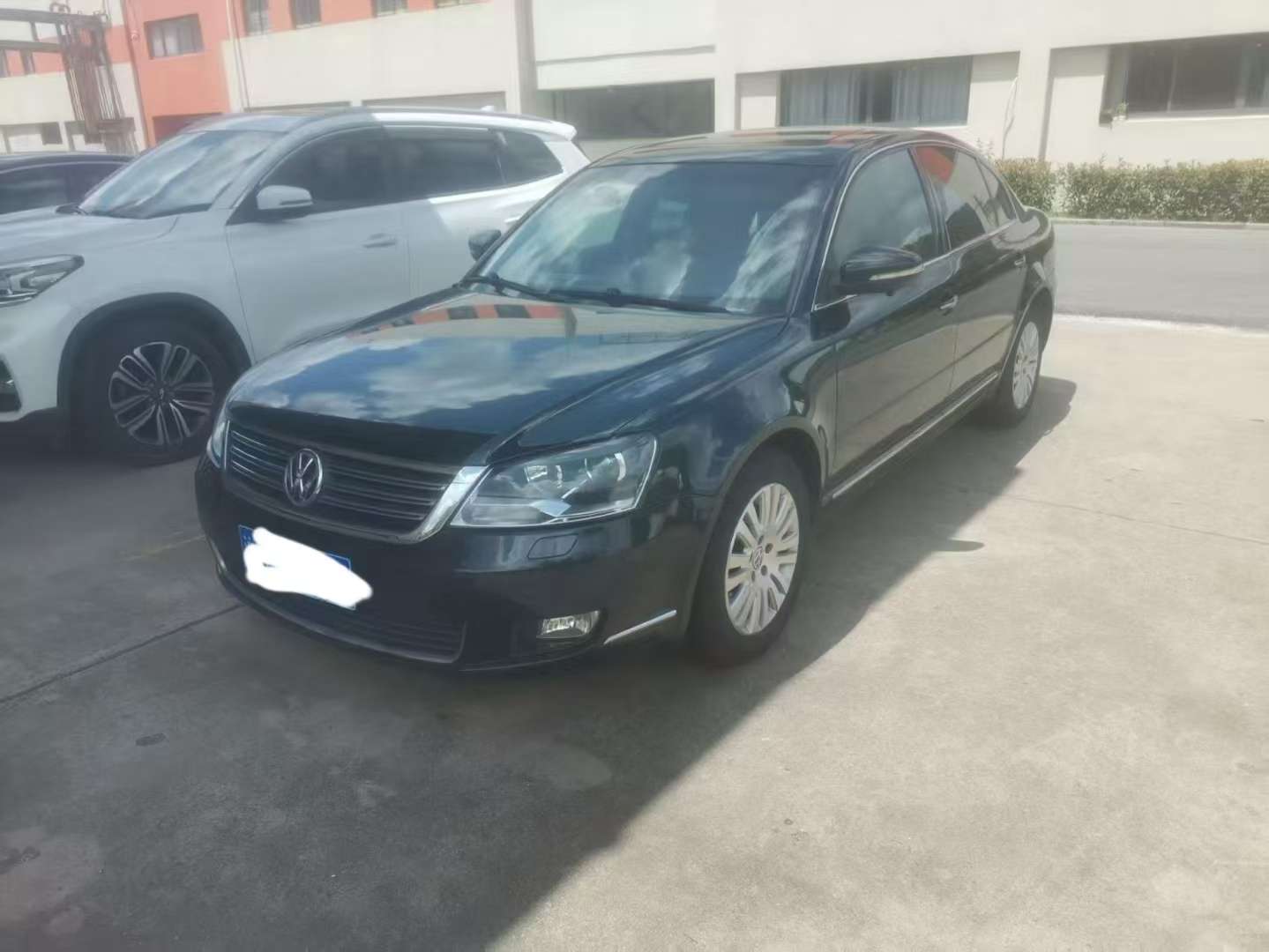 Volkswagen Passat 2010 2.8L Supreme Edition 2