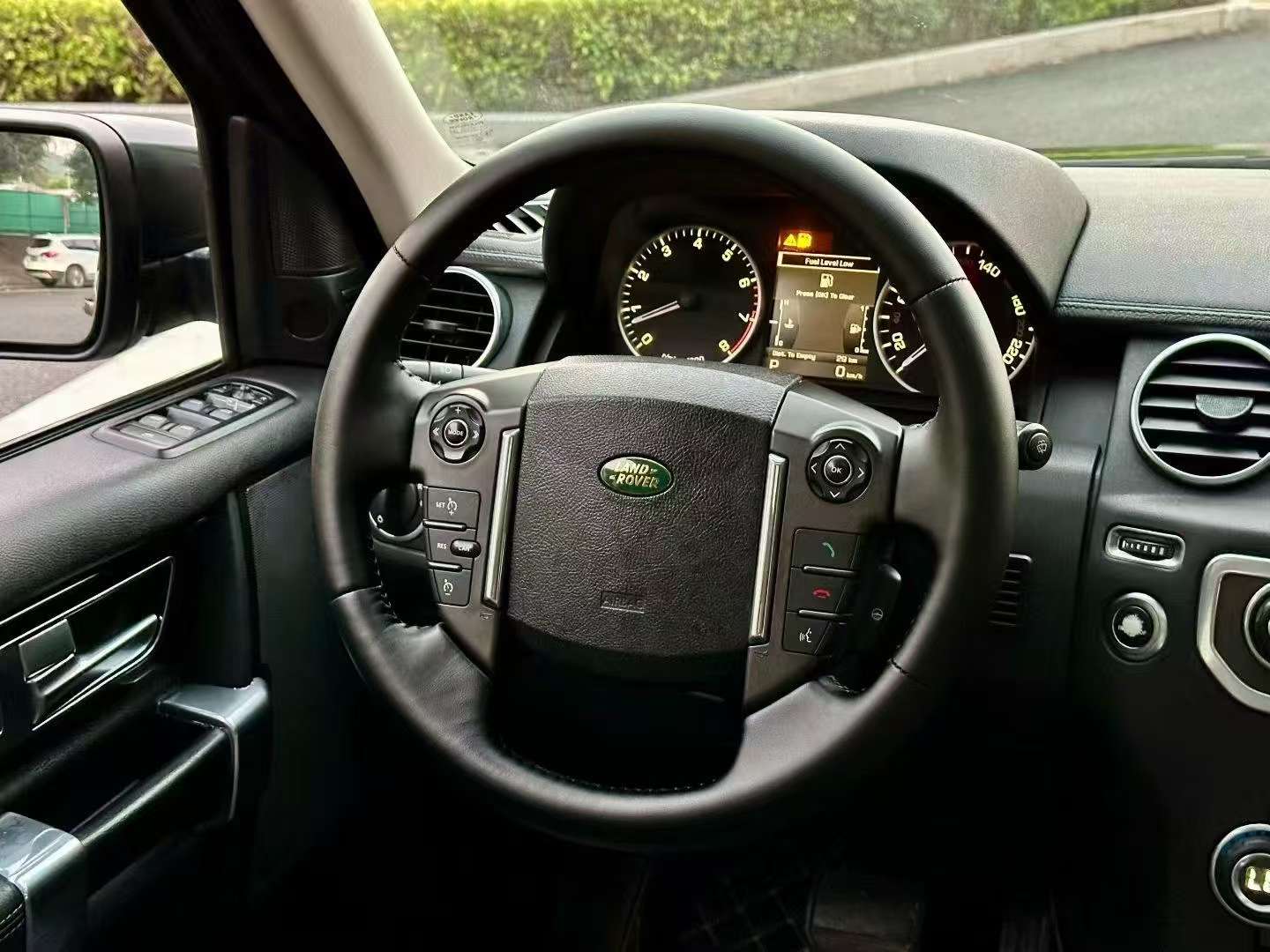 Land Rover Discovery 2011 5.0 V8 HSE 7