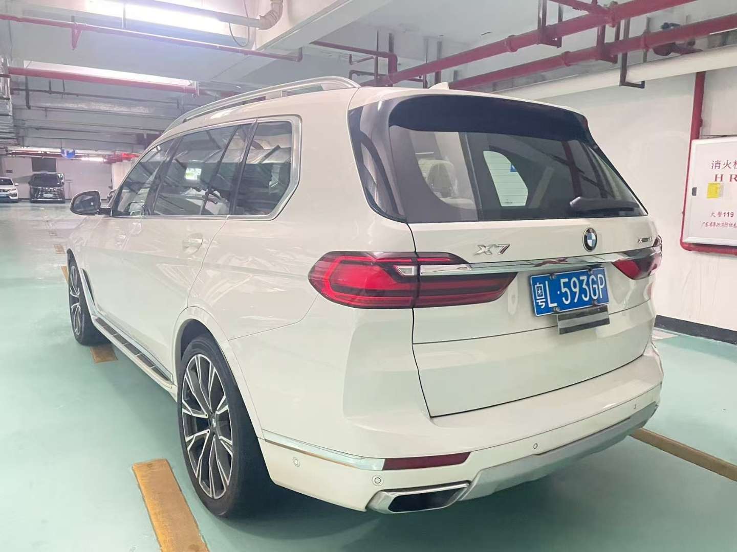 BMW X7 2019 xDrive40i 3.0 Luxury Edition Luxury Package 4
