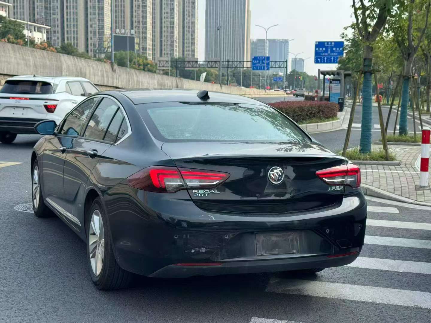Buick Regal 2019 1.5T Automatic Sunroof 7