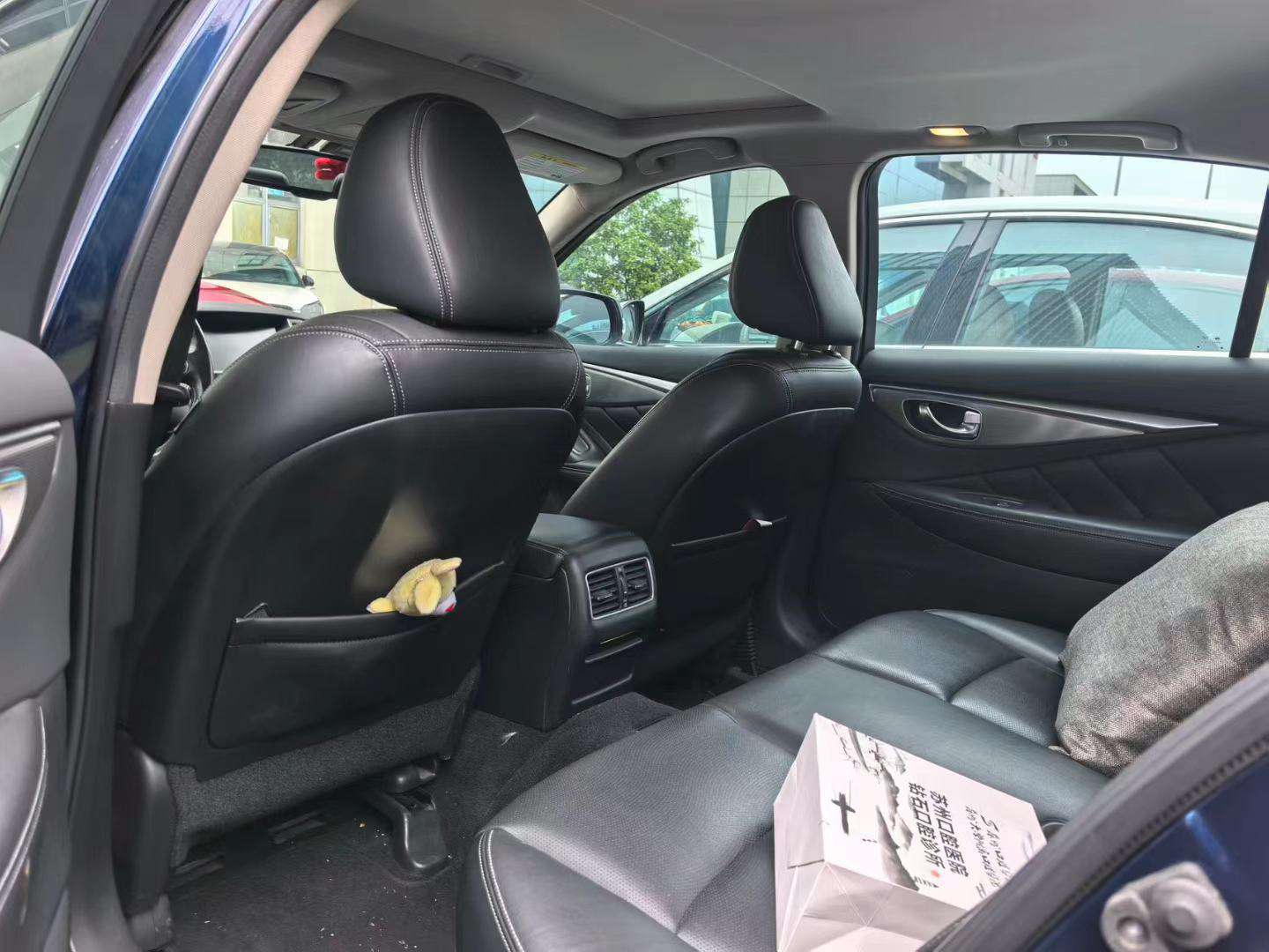 Infiniti Q50L 2.0T Enjoy Edition 5