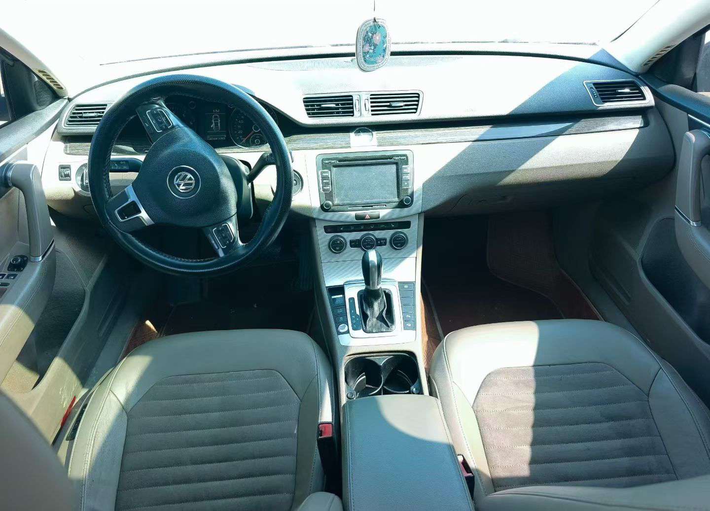 Volkswagen Magotan 1.8T Automatic with Power Windows 5
