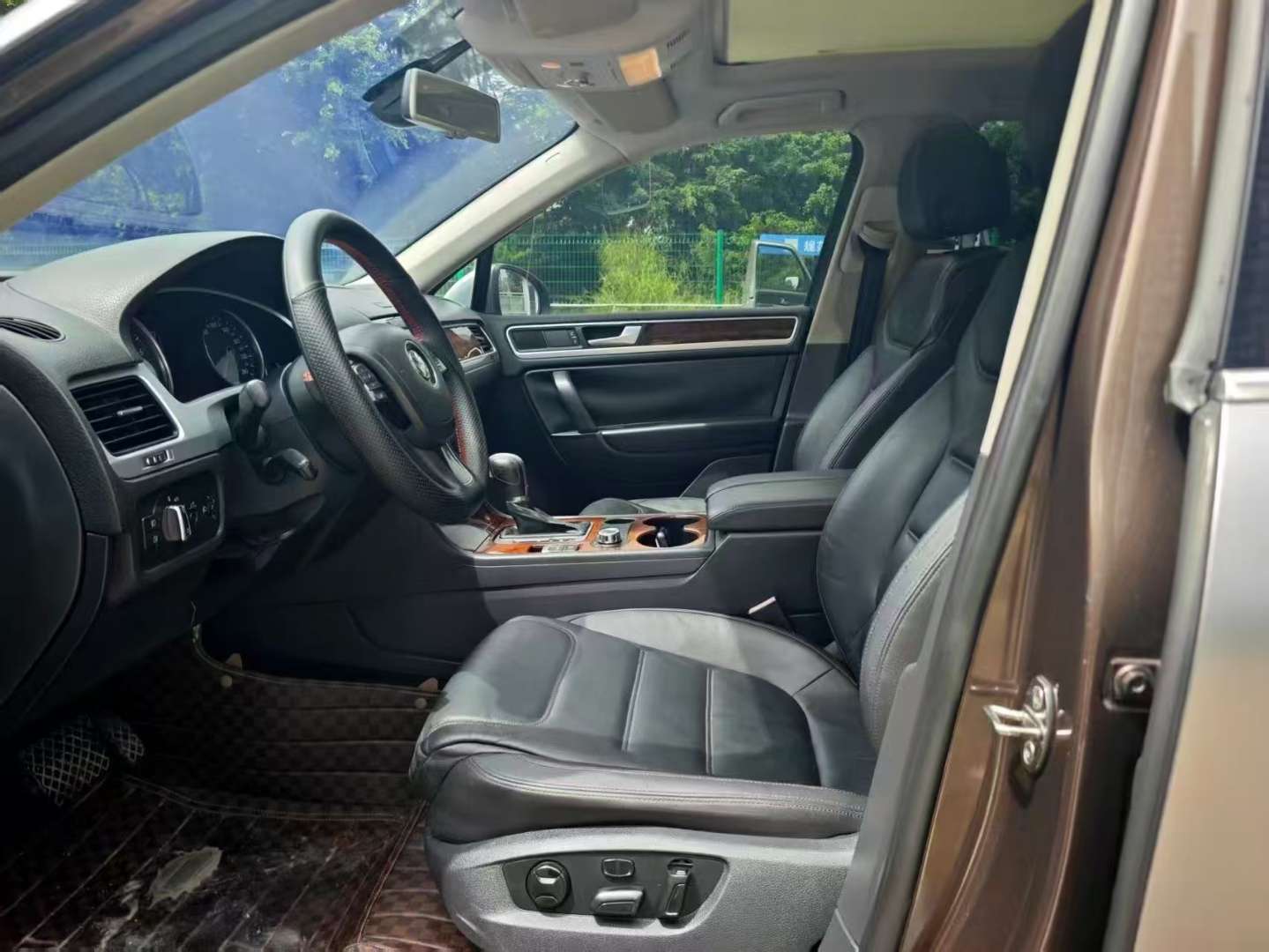 Volkswagen Touareg 3.0T 7