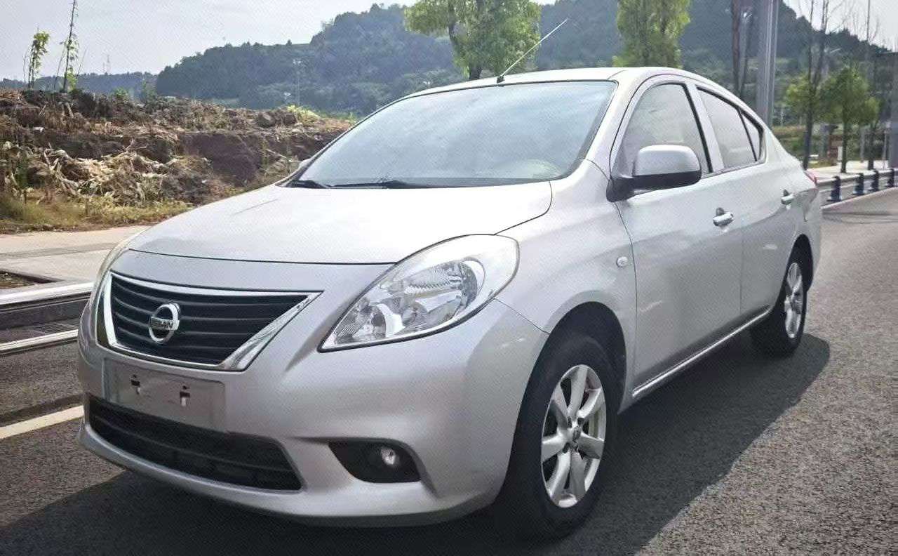 Nissan Sunny 2013 2