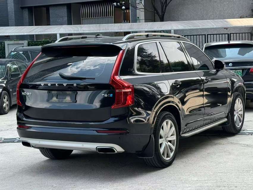 Volvo XC90 2.0T Zhiyi 7-Seater 4