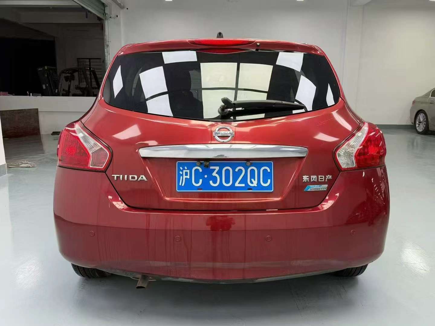 Nissan Tiida 6