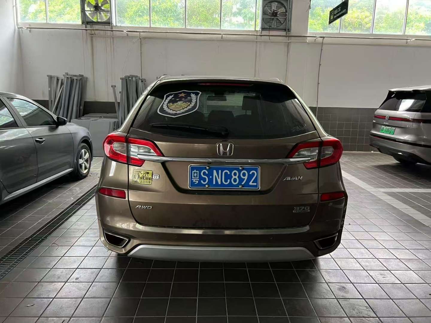 Honda Avancier 2.0T 4WD Premium Edition 3