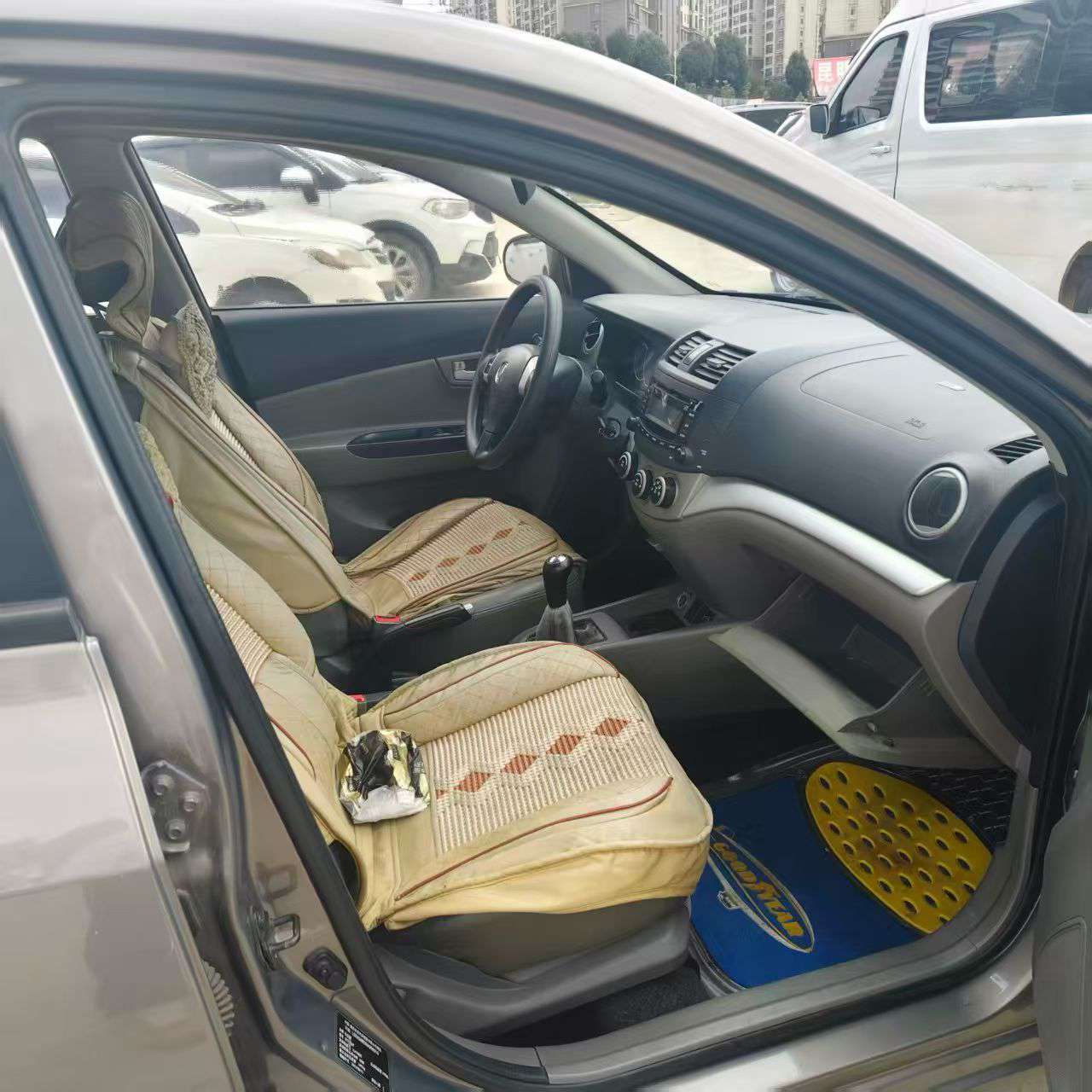 Changan YueXiang 7