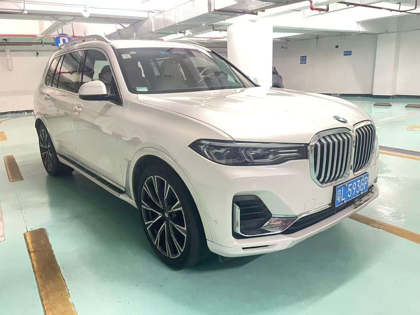 BMW X7 2019 xDrive40i 3.0 Luxury Edition Luxury Package