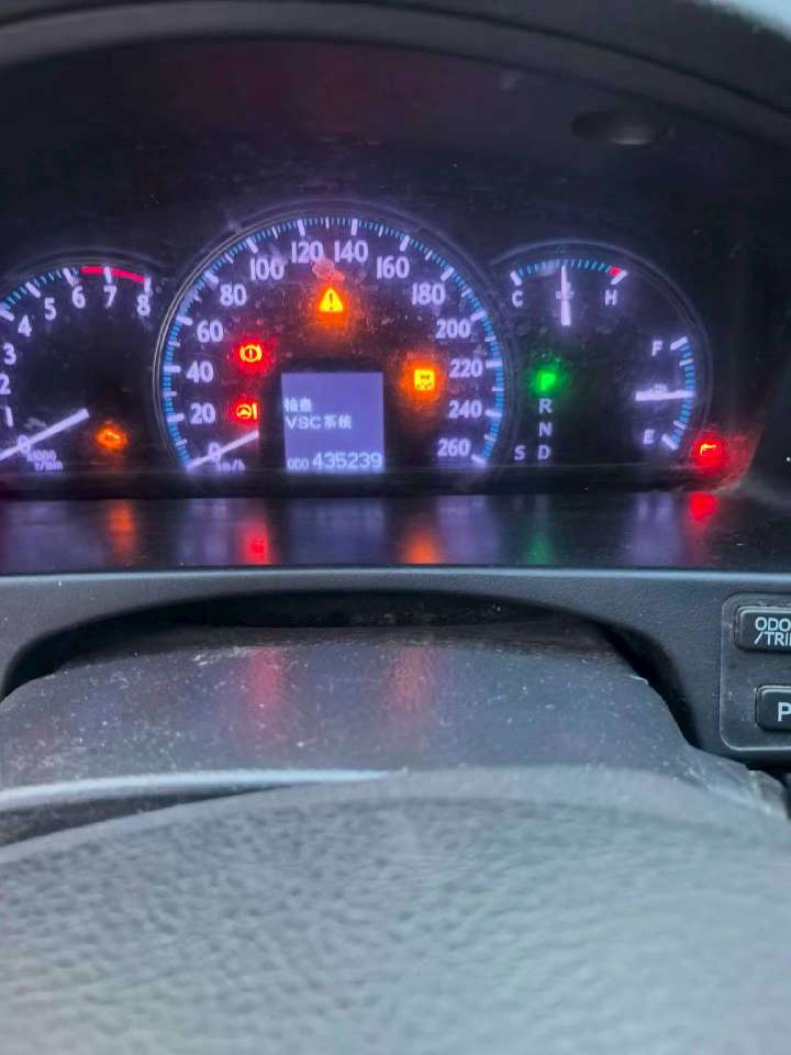 Toyota Crown 2013 2.5L Automatic Sunroof 4