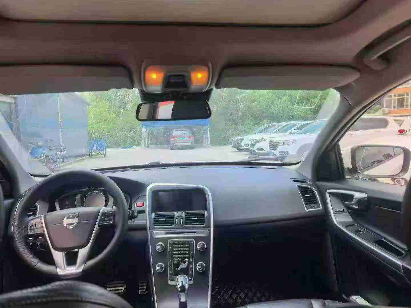 Volvo XC60 2014 2.0T FWD High Trim 6