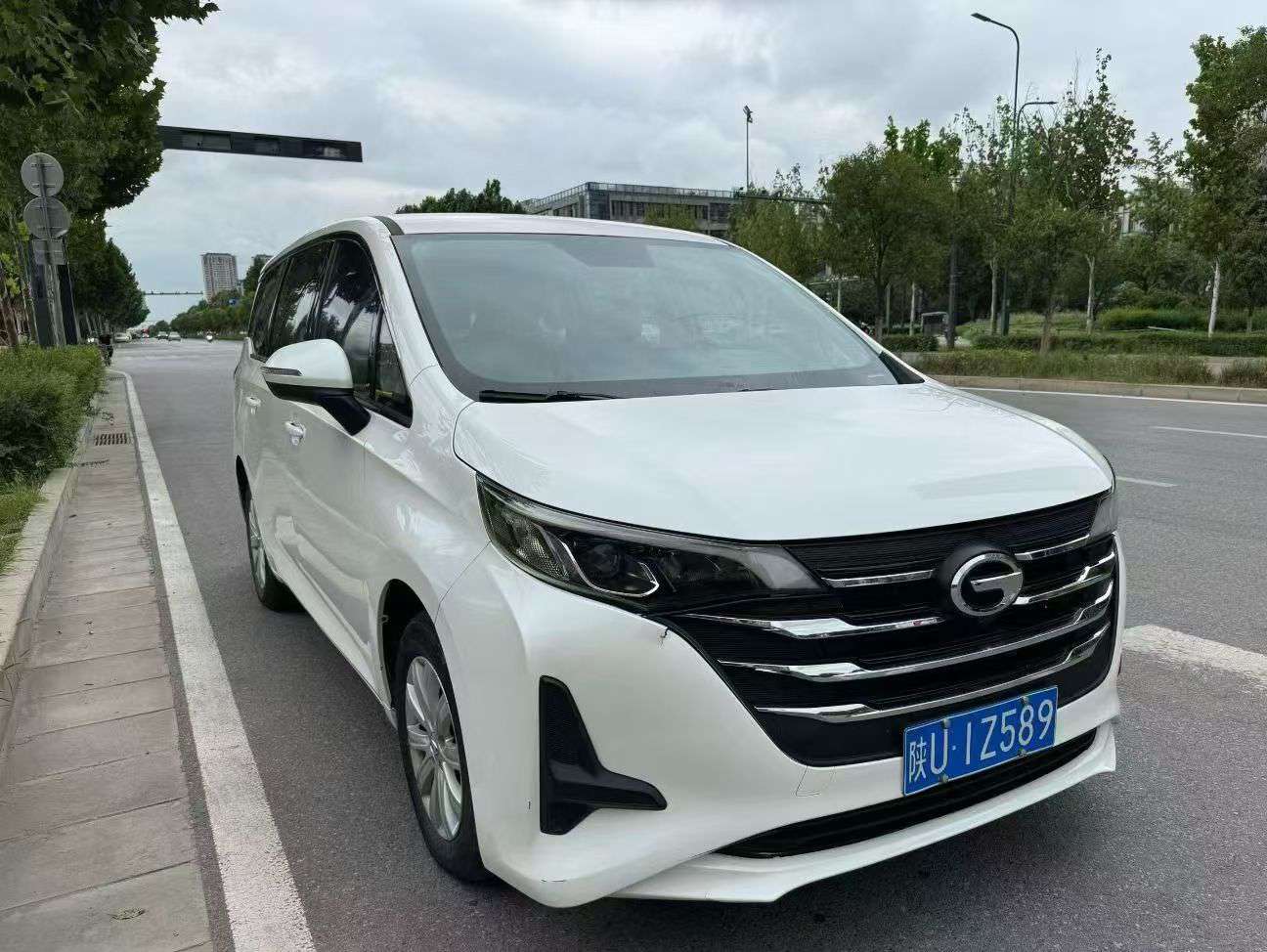 GAC Trumpchi M6 1.5T Elite MPV 3