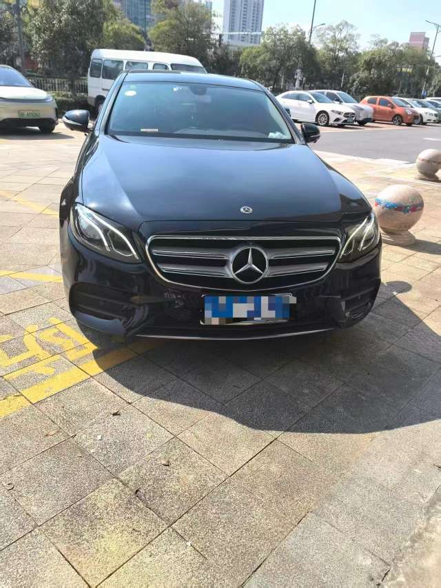 Mercedes-Benz E-Class 2.0L Automatic Sport Luxury 2