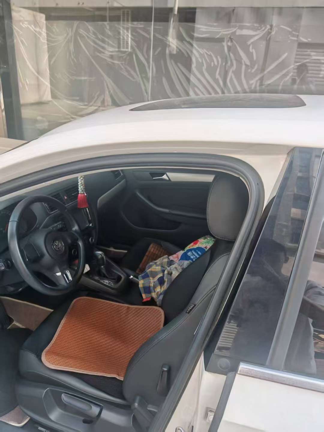 Volkswagen Sagitar 2014 Facelift 1.6L Automatic Comfort 6