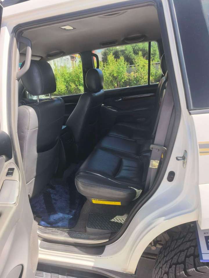 Toyota Prado 6